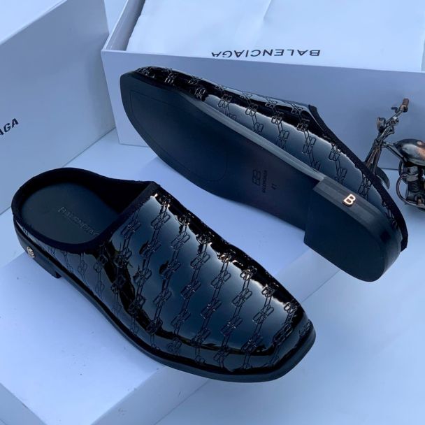 Balenciaga Half Shoe Wet-Look Black