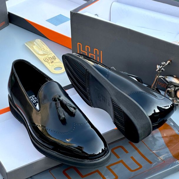 Oggi Tassle Black Shoe